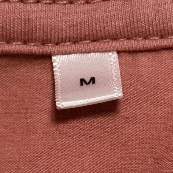 Dusty Rose Graphic Tee Size Medium - Picture 4 of 5